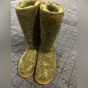 UGG green tall boot size 7